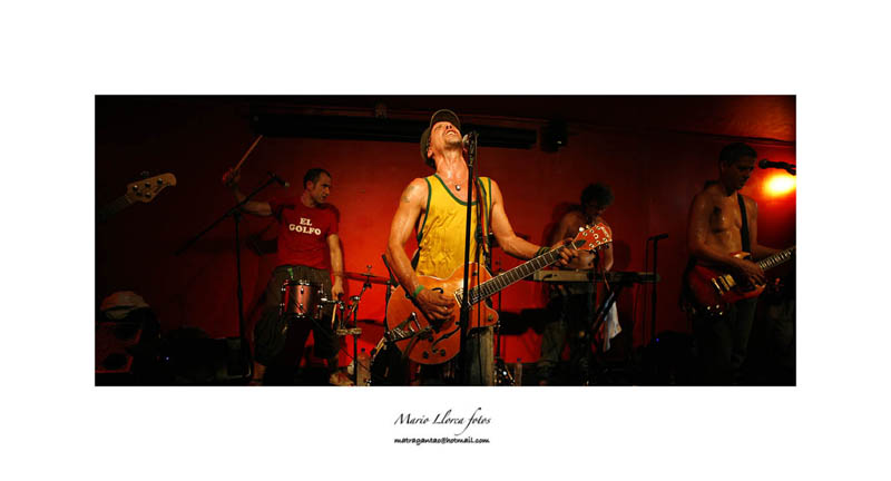 Philippe Teboul avec Manu Chao, after show  Londres, 2008